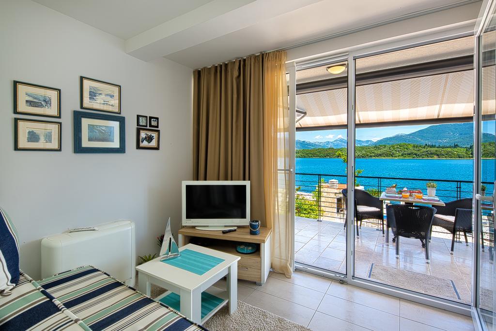 Aruba Apartments Tivat Eksteriør bilde