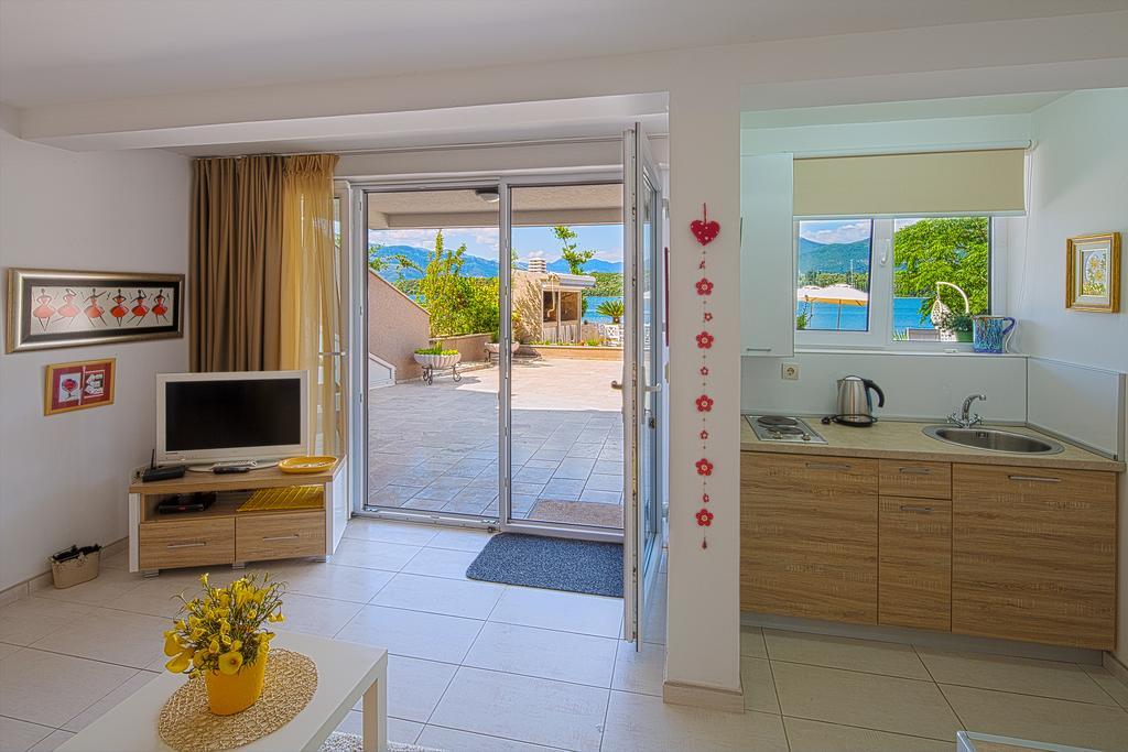 Aruba Apartments Tivat Eksteriør bilde