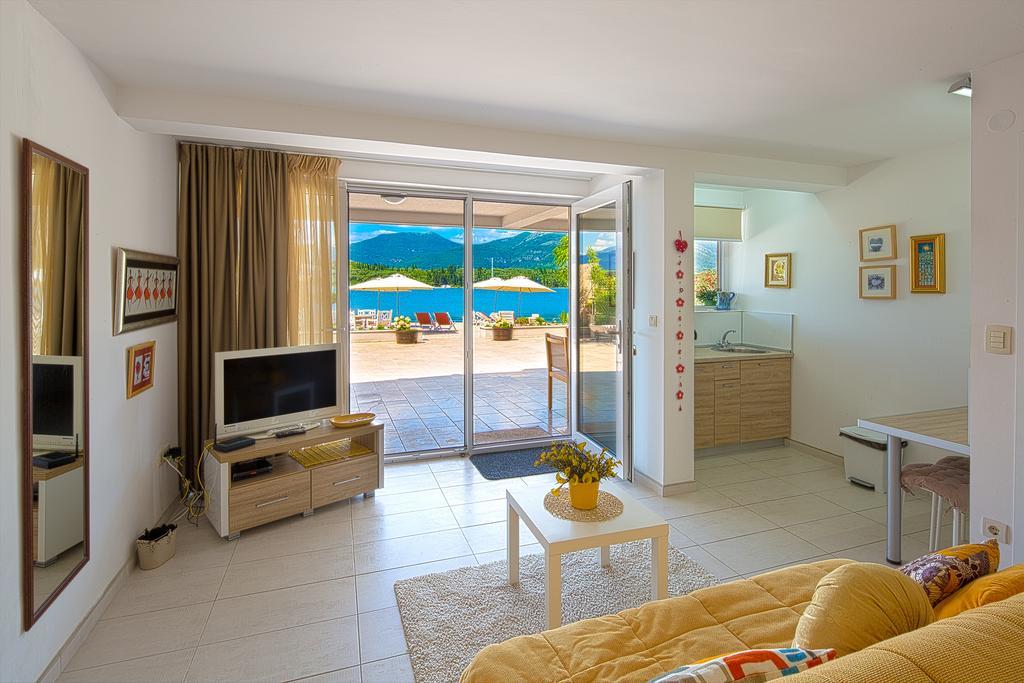 Aruba Apartments Tivat Eksteriør bilde