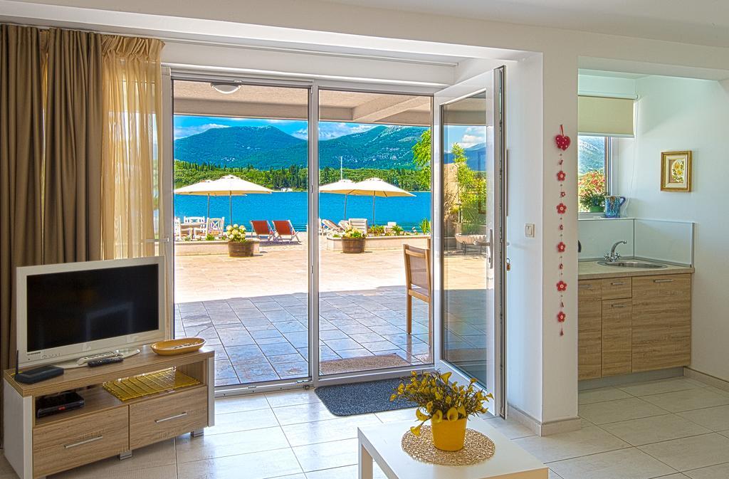 Aruba Apartments Tivat Eksteriør bilde