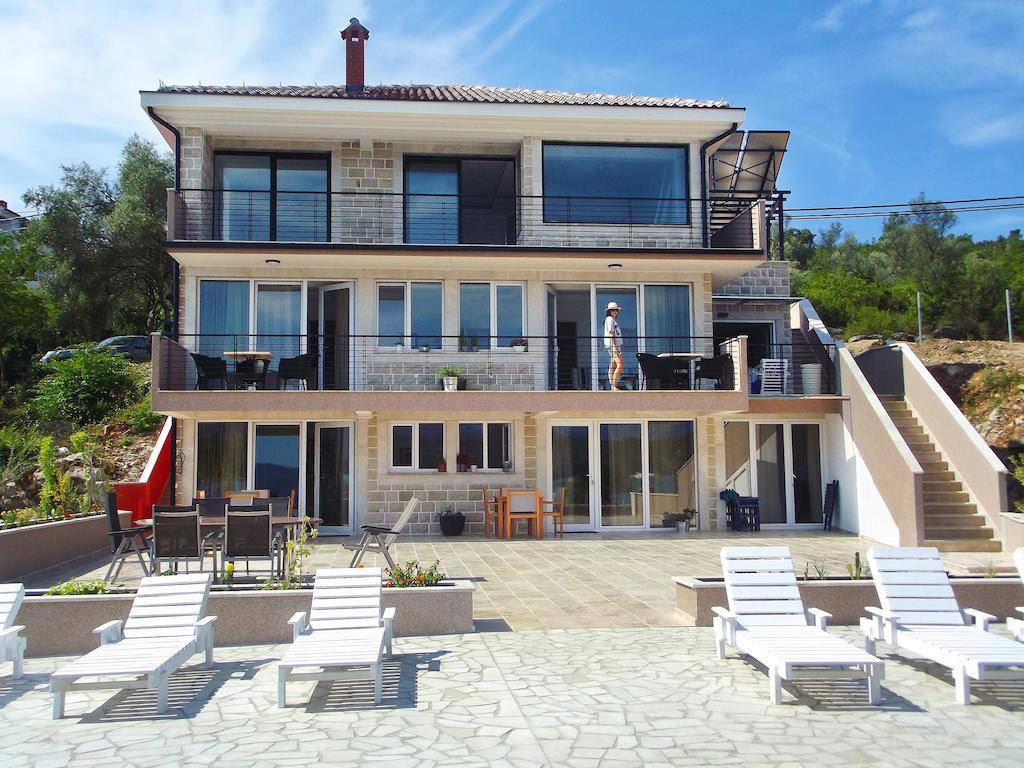 Aruba Apartments Tivat Eksteriør bilde